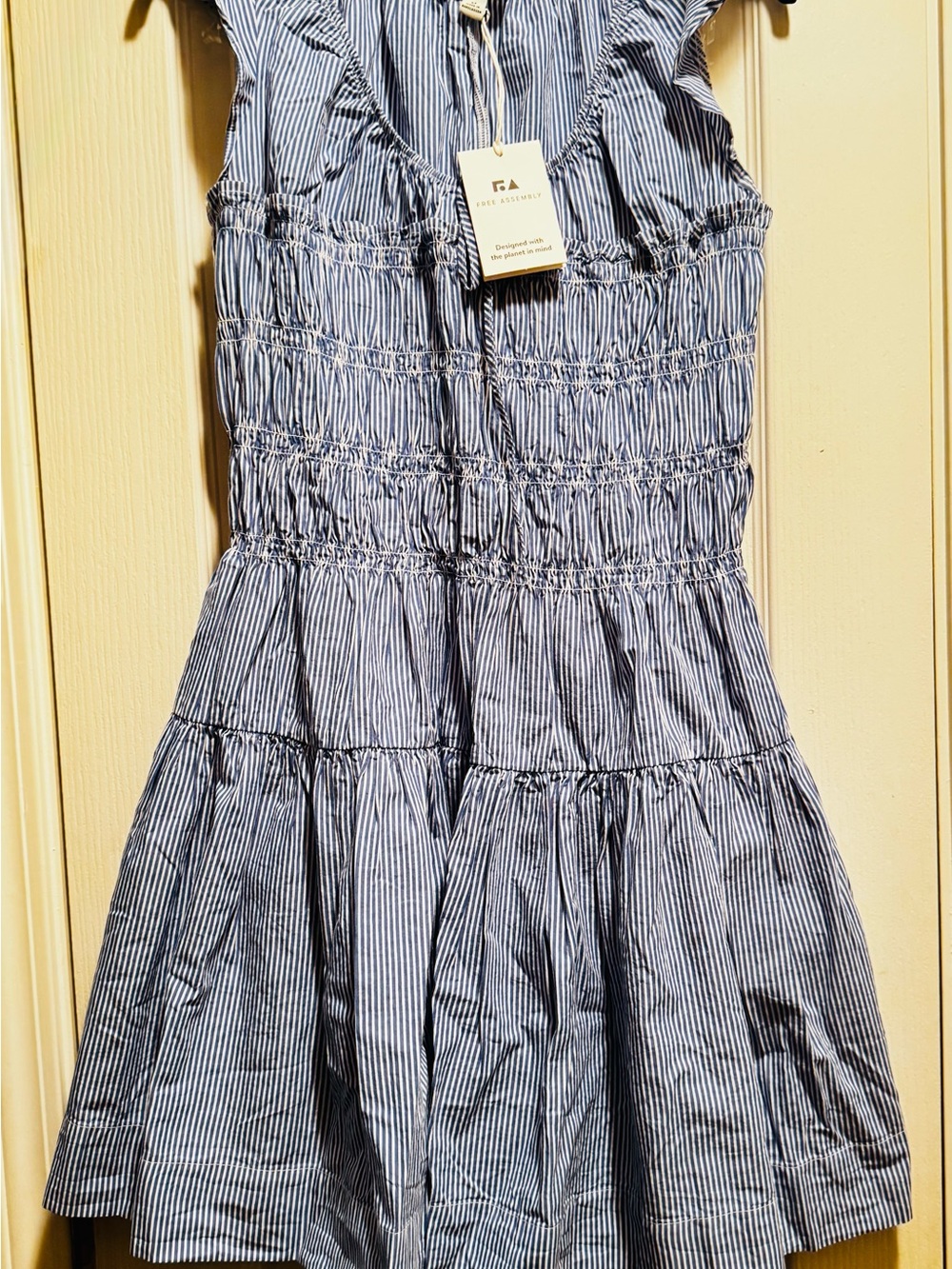 Free Assembly Women's Smocked Cotton Mini Dress with Flutter Sleeves, Medium - Picture 5 of 7